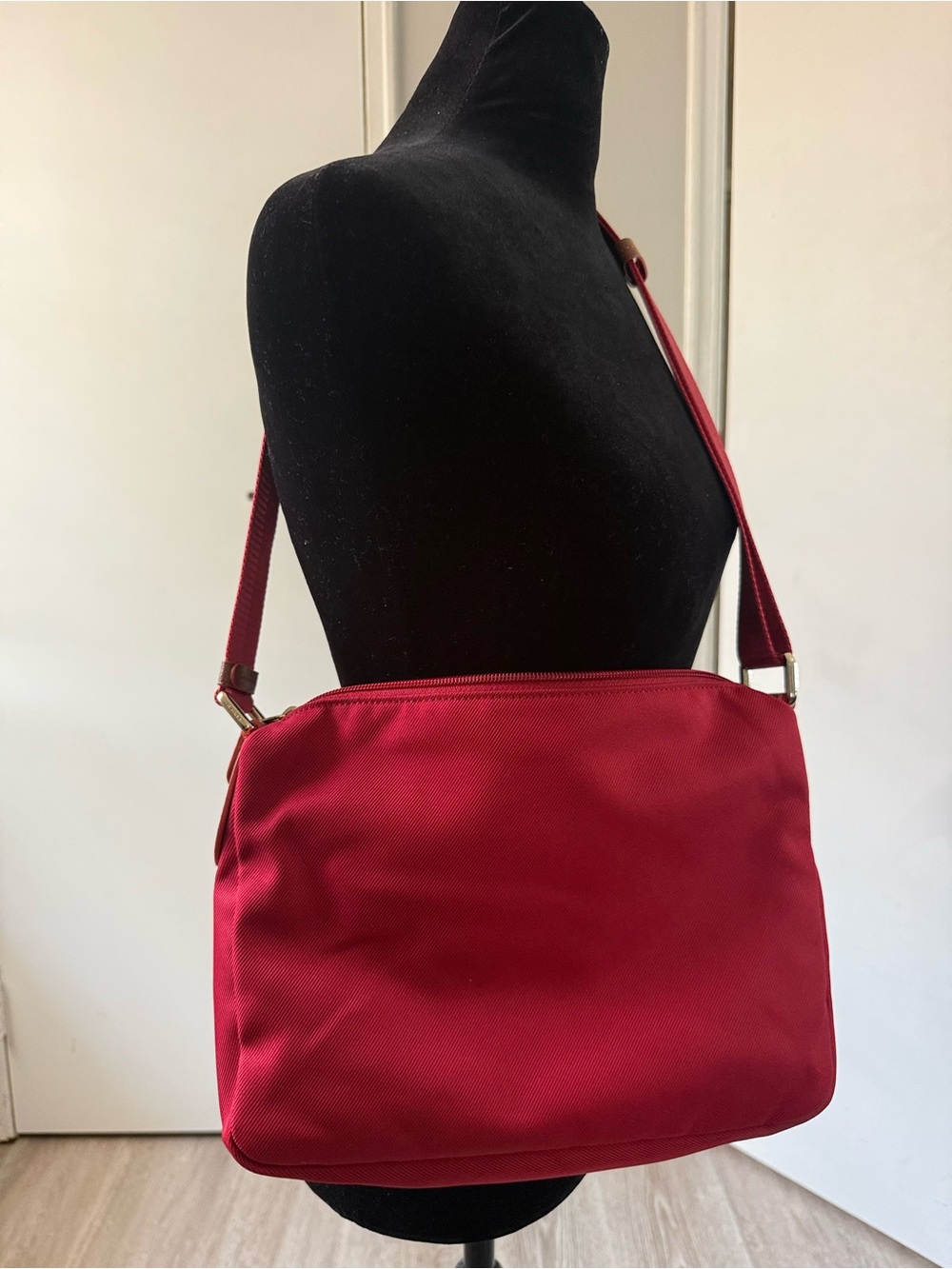 Coach Sawyer Nylon Leather Shoulder Crossbody Bag Red Crimson 2016 Pristine - Picture 3 of 14